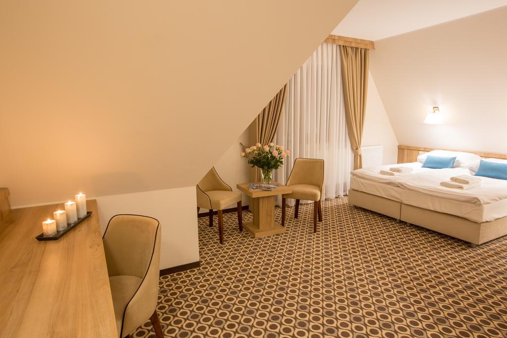 Borowy Dwor- Biznes, Spa & Fun ชาฟลารี ห้อง รูปภาพ
