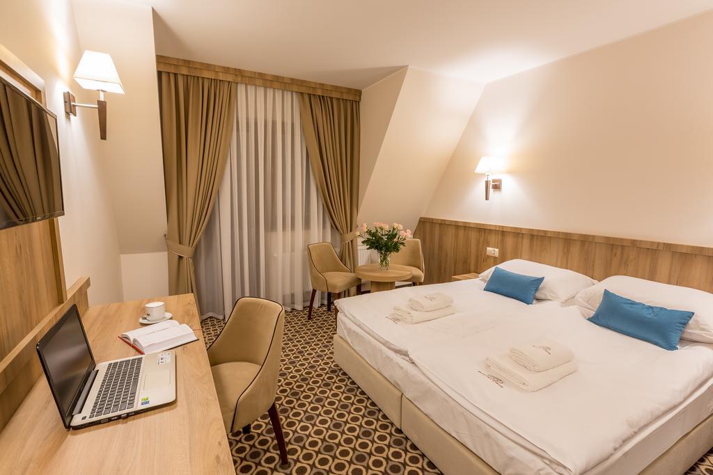 Borowy Dwor- Biznes, Spa & Fun ชาฟลารี ห้อง รูปภาพ